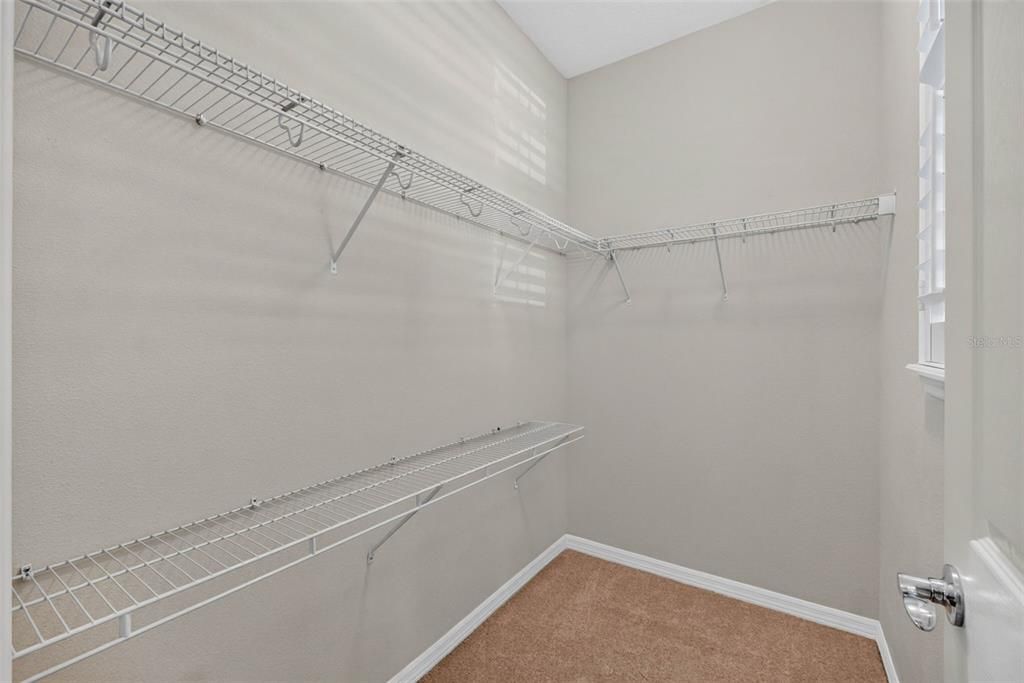 For Sale: $465,000 (3 beds, 3 baths, 1830 Square Feet)