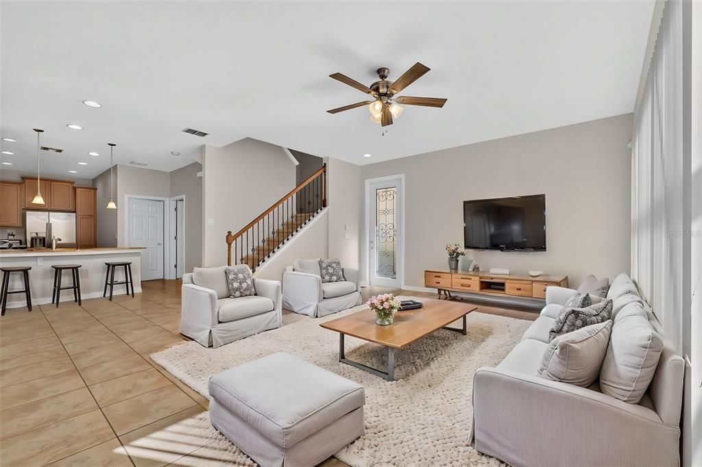 For Sale: $465,000 (3 beds, 3 baths, 1830 Square Feet)
