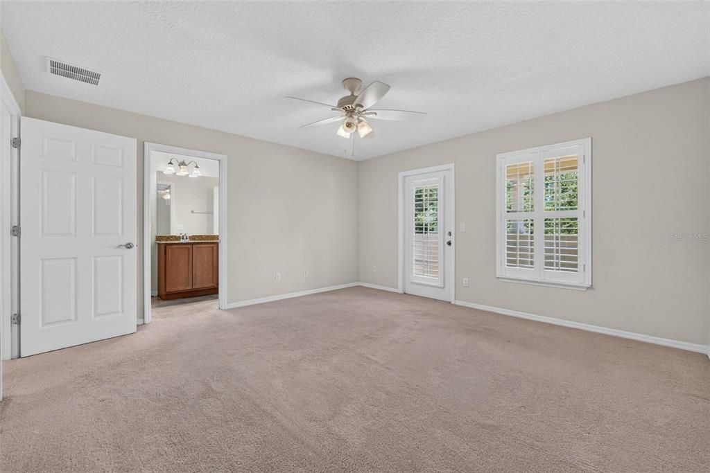 For Sale: $465,000 (3 beds, 3 baths, 1830 Square Feet)