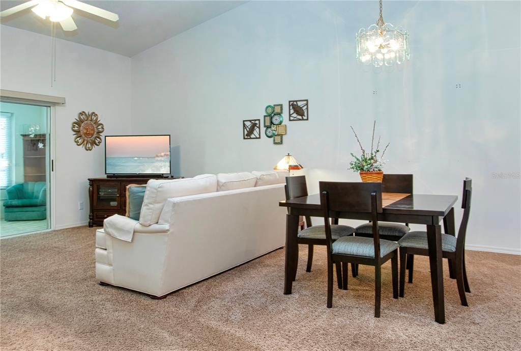 For Sale: $210,000 (2 beds, 2 baths, 1564 Square Feet)