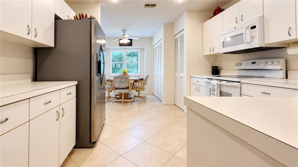 For Sale: $210,000 (2 beds, 2 baths, 1564 Square Feet)