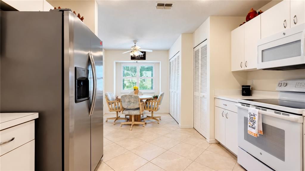 For Sale: $210,000 (2 beds, 2 baths, 1564 Square Feet)