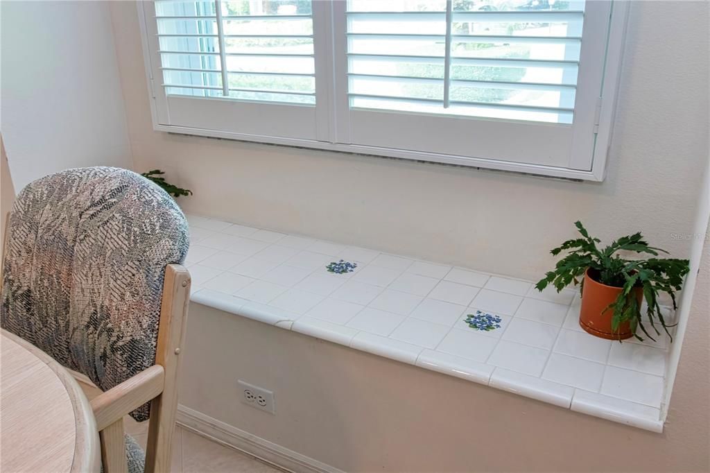 For Sale: $210,000 (2 beds, 2 baths, 1564 Square Feet)