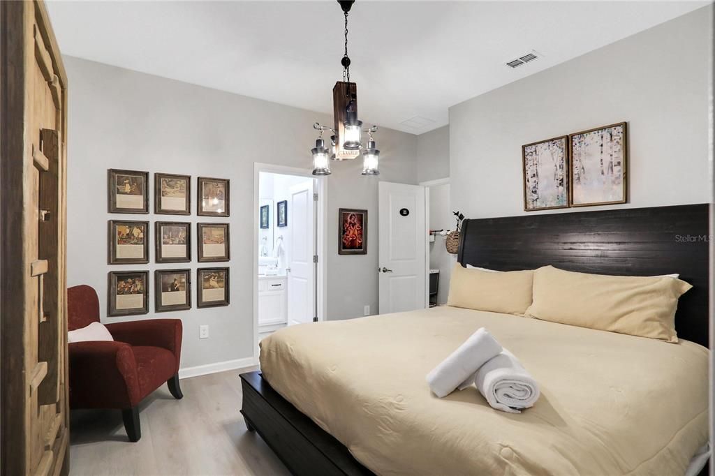 For Sale: $1,650,000 (15 beds, 15 baths, 7004 Square Feet)