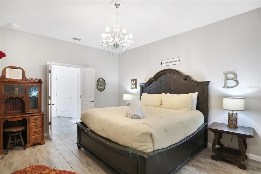 For Sale: $1,650,000 (15 beds, 15 baths, 7004 Square Feet)