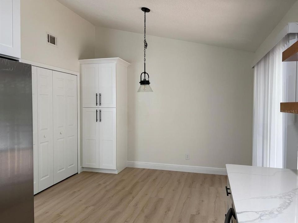 En Venta: $390,000 (3 camas, 2 baños, 1220 Pies cuadrados)