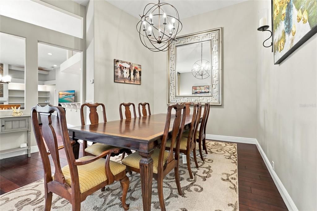 Active With Contract: $850,000 (4 beds, 3 baths, 2913 Square Feet)