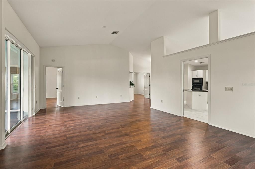 For Sale: $475,000 (3 beds, 2 baths, 1775 Square Feet)
