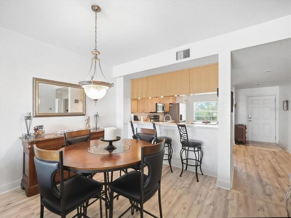 For Sale: $770,000 (2 beds, 2 baths, 1350 Square Feet)