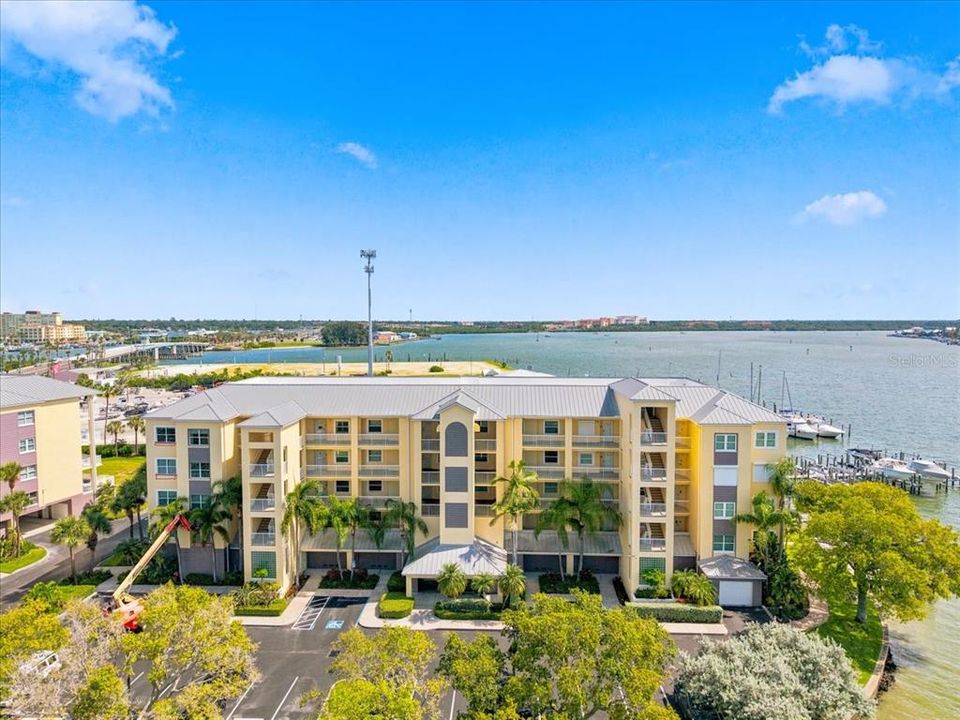 For Sale: $770,000 (2 beds, 2 baths, 1350 Square Feet)