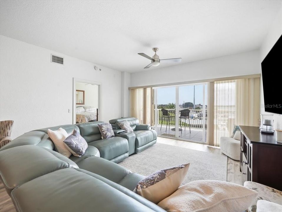 For Sale: $770,000 (2 beds, 2 baths, 1350 Square Feet)