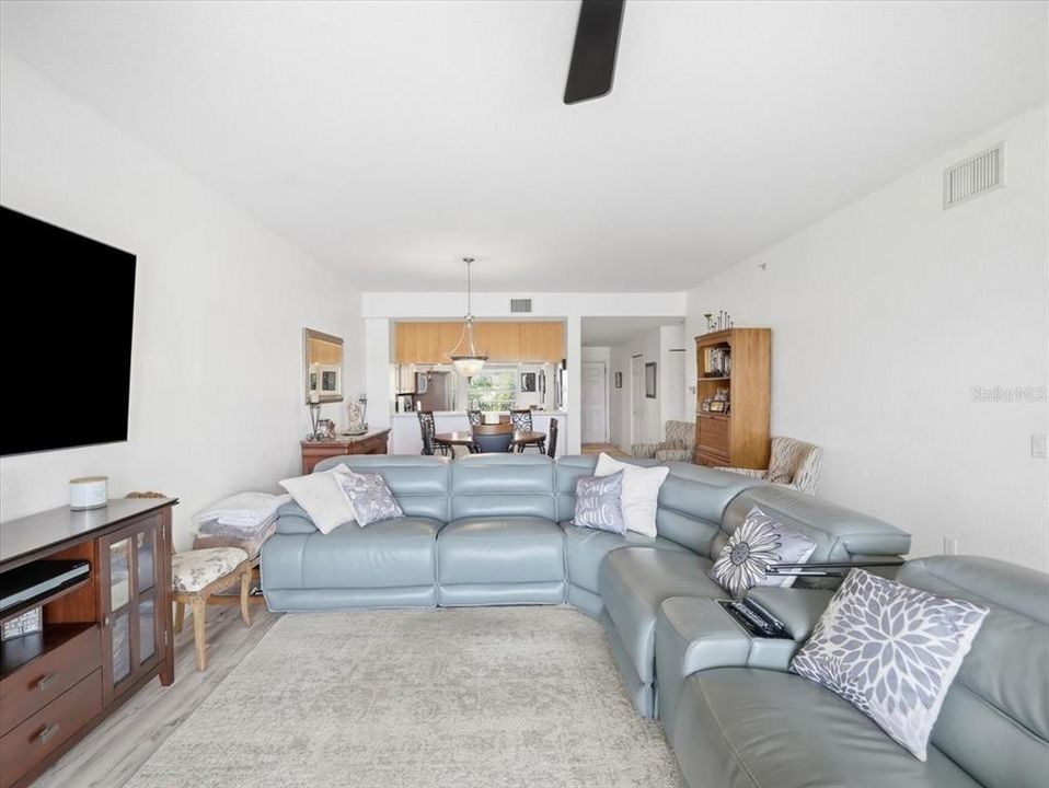 For Sale: $770,000 (2 beds, 2 baths, 1350 Square Feet)