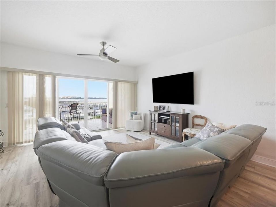 For Sale: $770,000 (2 beds, 2 baths, 1350 Square Feet)