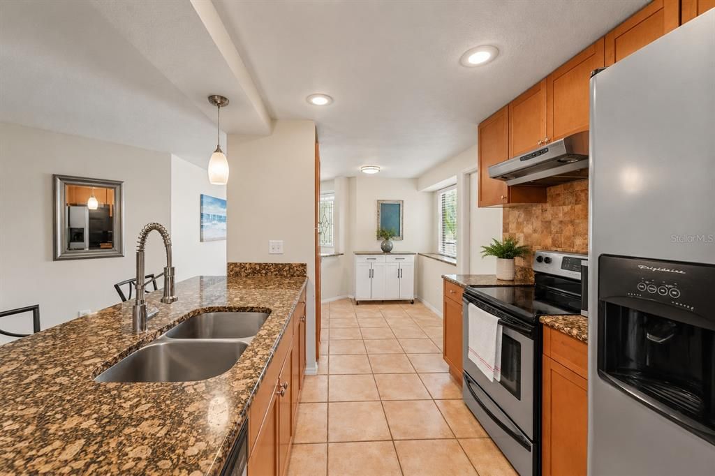 En Venta: $250,000 (3 camas, 2 baños, 1310 Pies cuadrados)