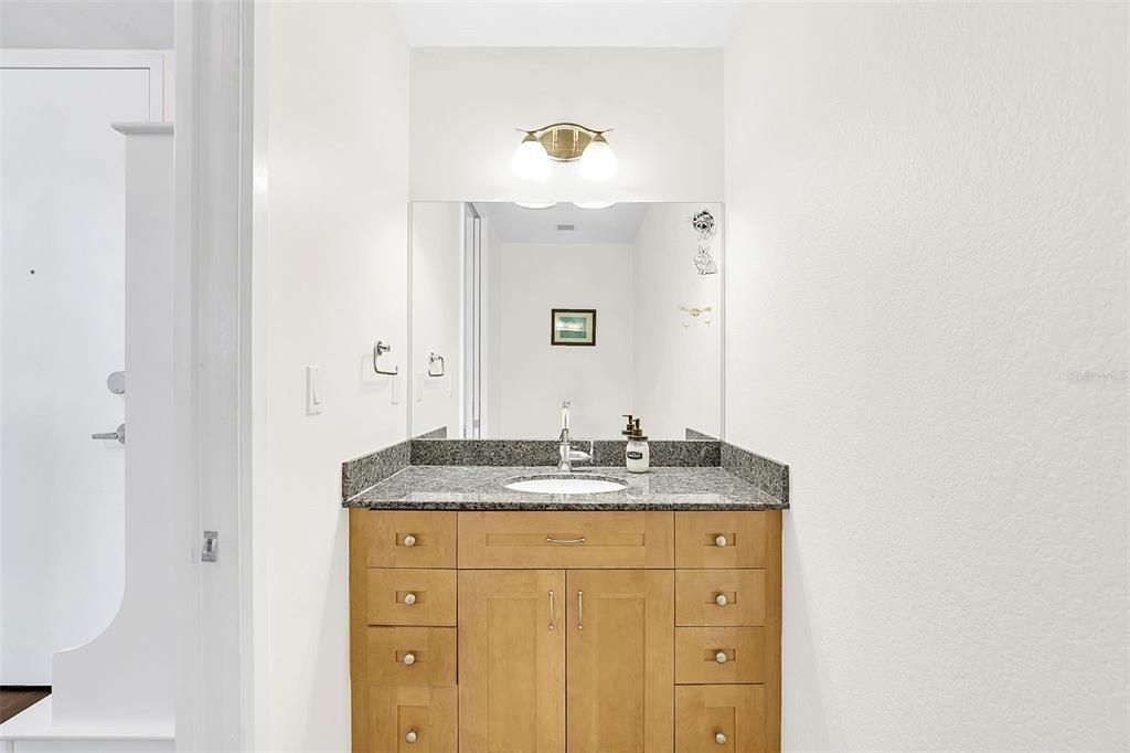 В аренду: $2,600 (1 спален, 1 ванн, 932 Квадратных фут)