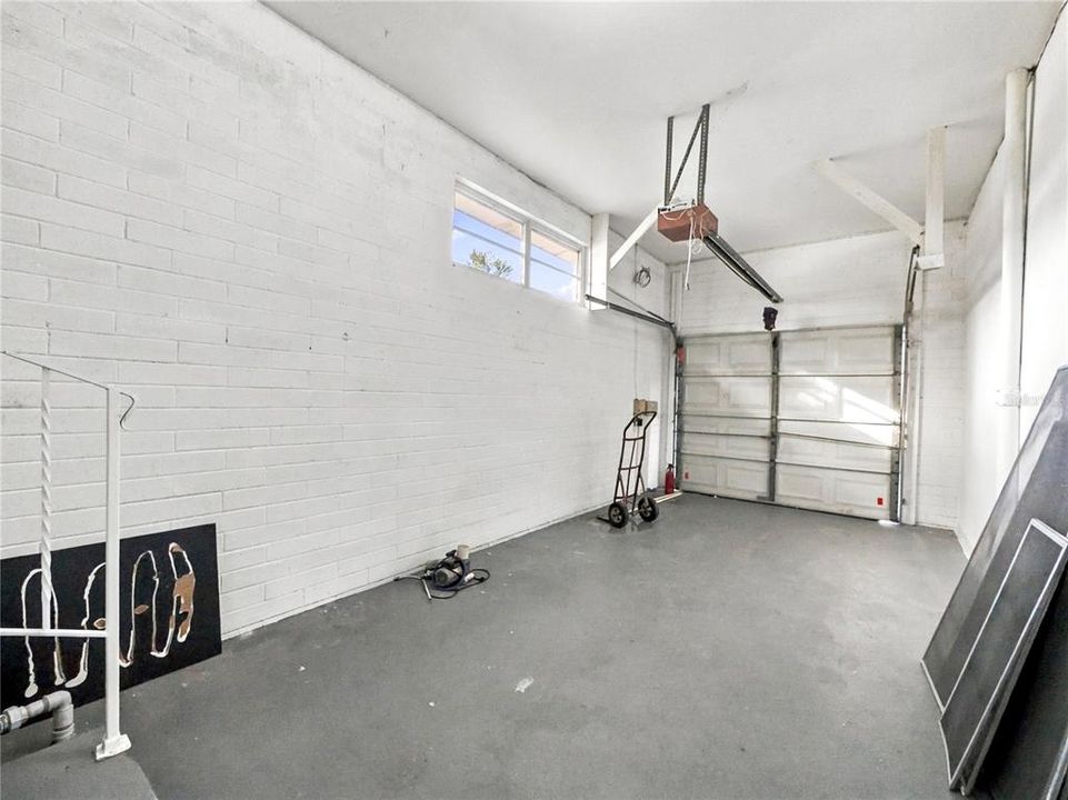 En Venta: $299,000 (3 camas, 2 baños, 1571 Pies cuadrados)