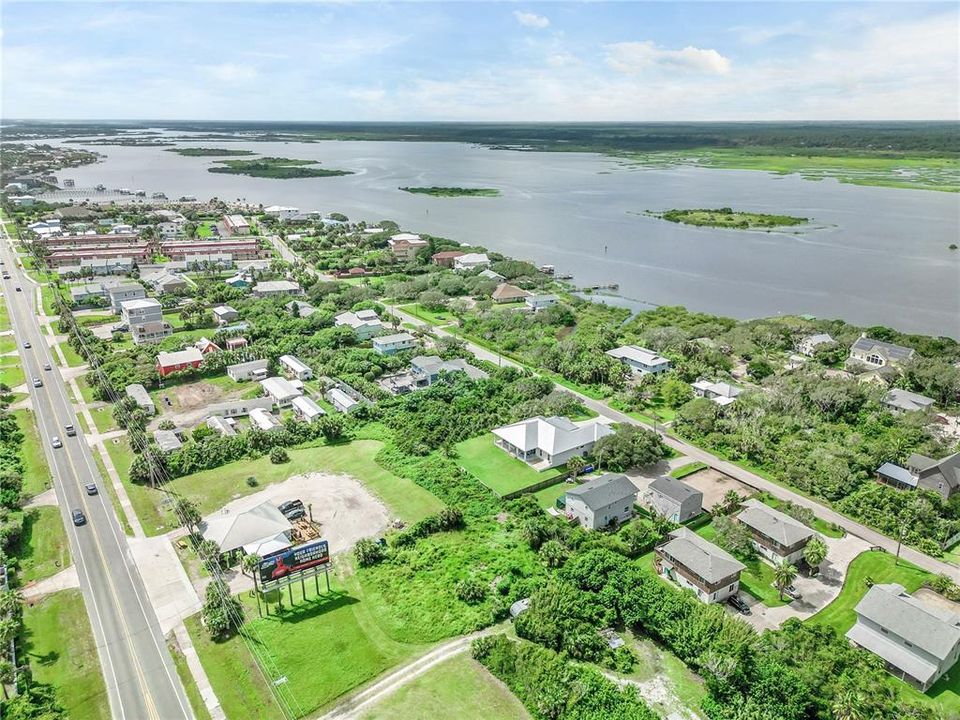 待售: $399,000 (0.40 acres)