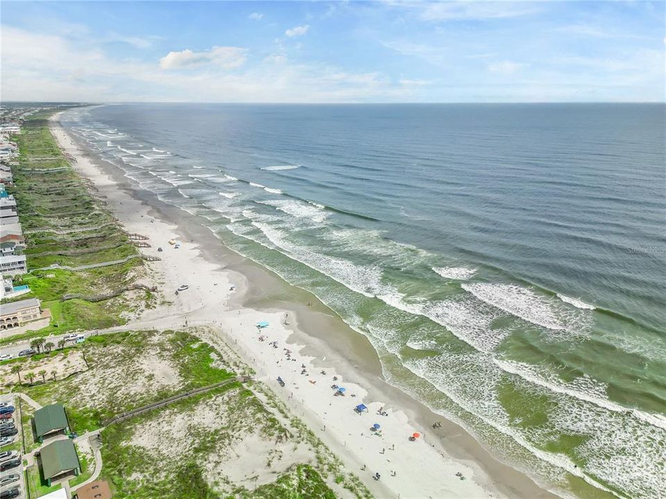 待售: $399,000 (0.40 acres)