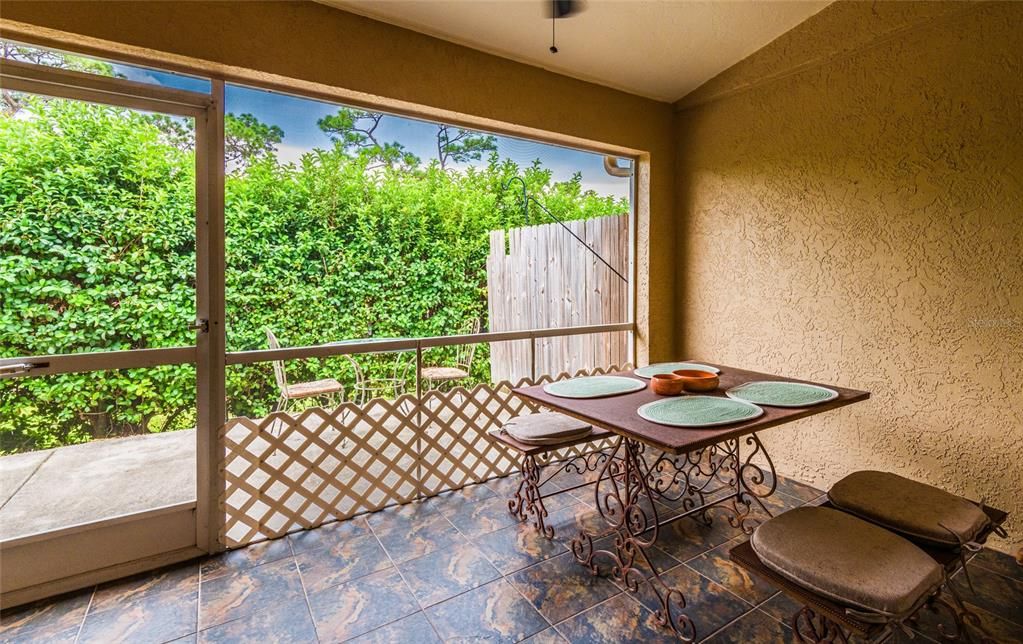 For Rent: $2,595 (2 beds, 2 baths, 1089 Square Feet)