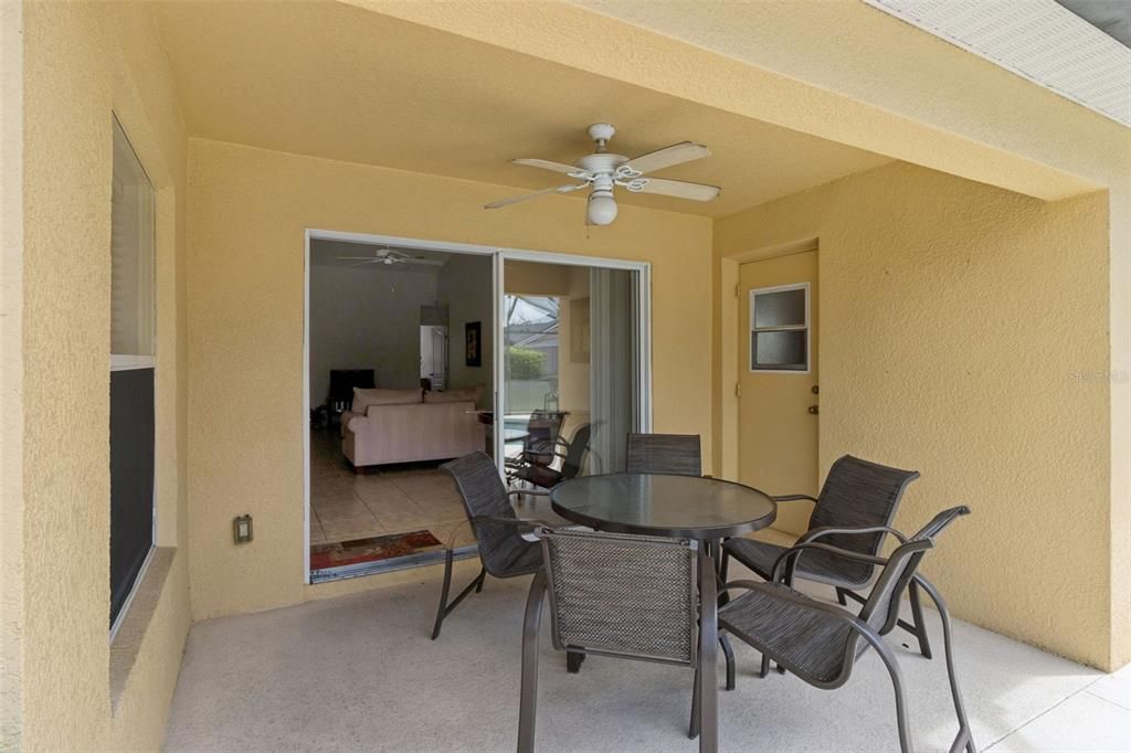For Sale: $325,000 (3 beds, 3 baths, 1536 Square Feet)