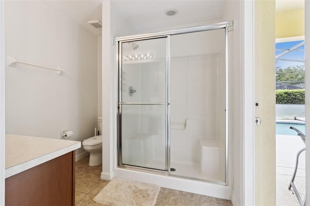 For Sale: $325,000 (3 beds, 3 baths, 1536 Square Feet)