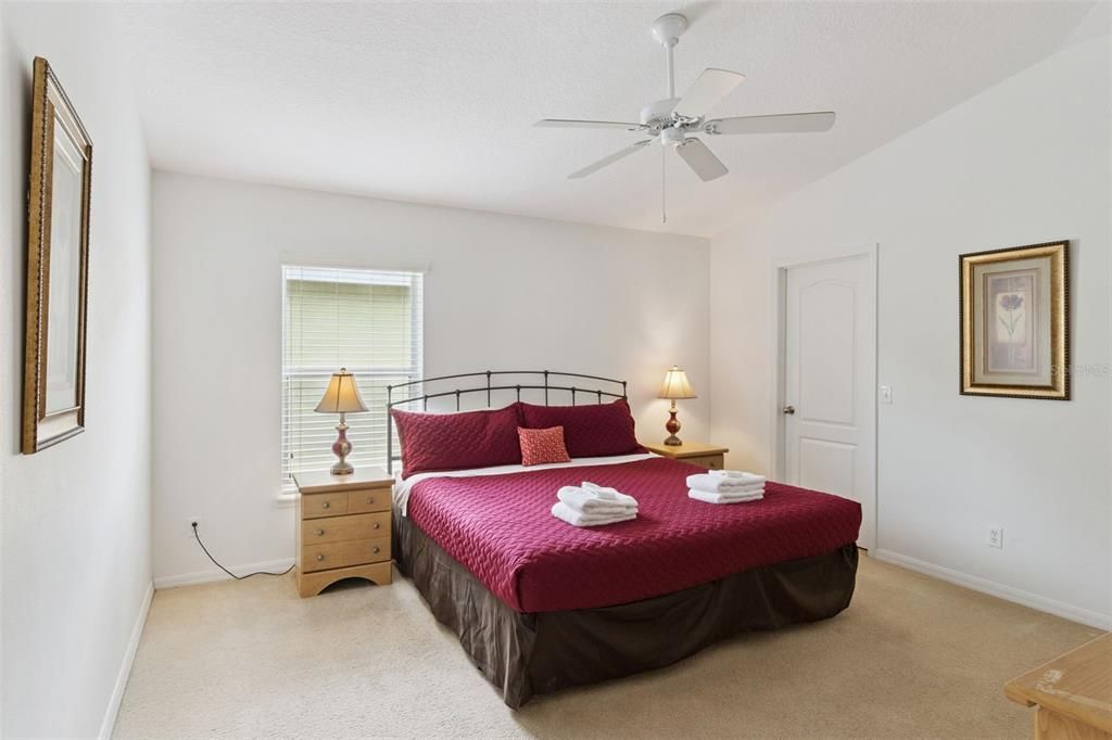 For Sale: $325,000 (3 beds, 3 baths, 1536 Square Feet)