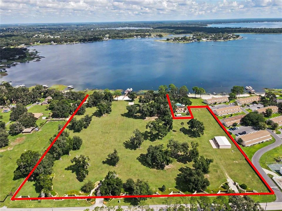 待售: $3,200,000 (11.22 acres)