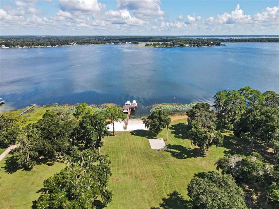 待售: $3,200,000 (11.22 acres)