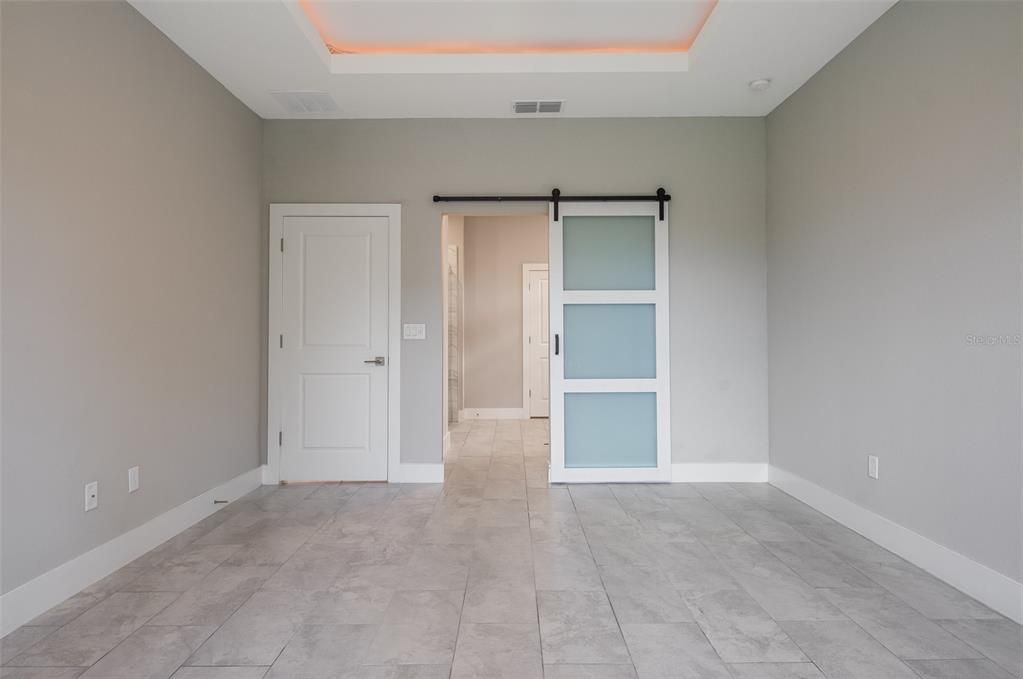 En Venta: $339,900 (4 camas, 2 baños, 1718 Pies cuadrados)