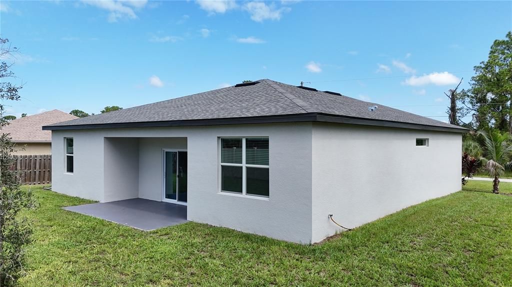 En Venta: $339,900 (4 camas, 2 baños, 1718 Pies cuadrados)