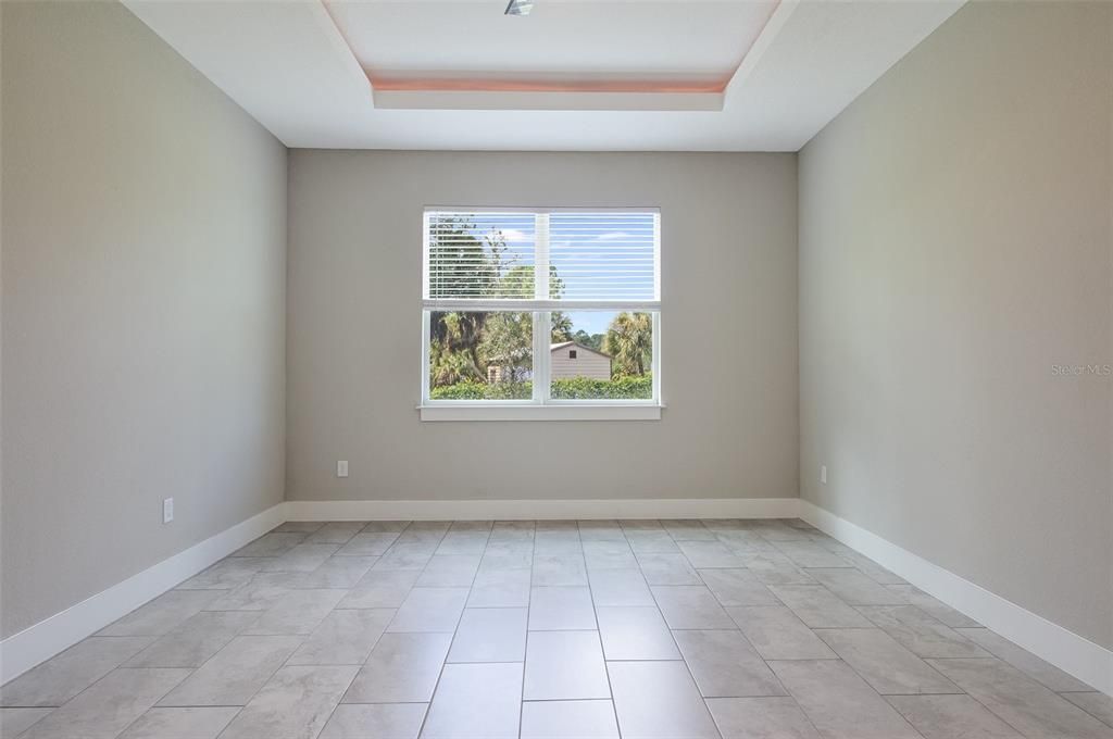 En Venta: $339,900 (4 camas, 2 baños, 1718 Pies cuadrados)