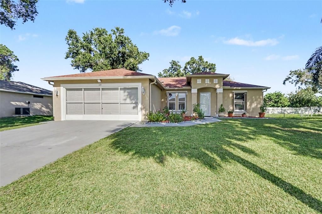 For Rent: $2,300 (3 beds, 2 baths, 1355 Square Feet)