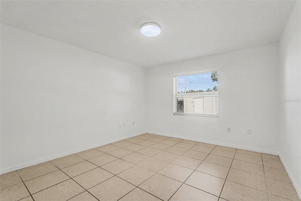 For Rent: $2,300 (3 beds, 2 baths, 1355 Square Feet)