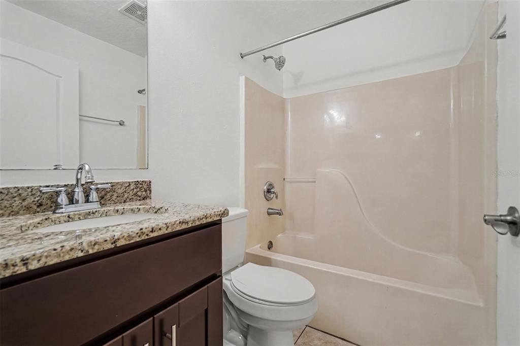 For Rent: $2,300 (3 beds, 2 baths, 1355 Square Feet)