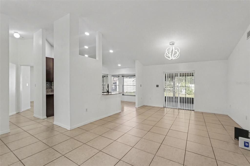 For Rent: $2,300 (3 beds, 2 baths, 1355 Square Feet)
