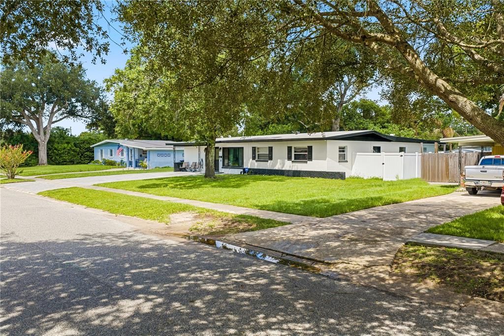 En Venta: $549,900 (5 camas, 3 baños, 2380 Pies cuadrados)
