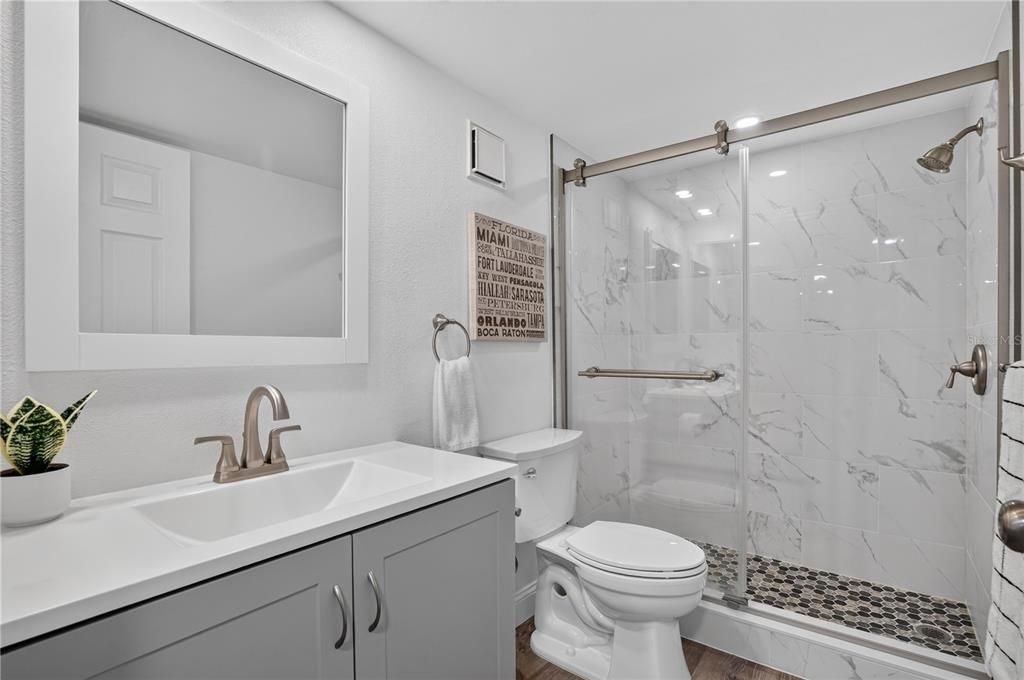 For Sale: $345,000 (2 beds, 2 baths, 1055 Square Feet)