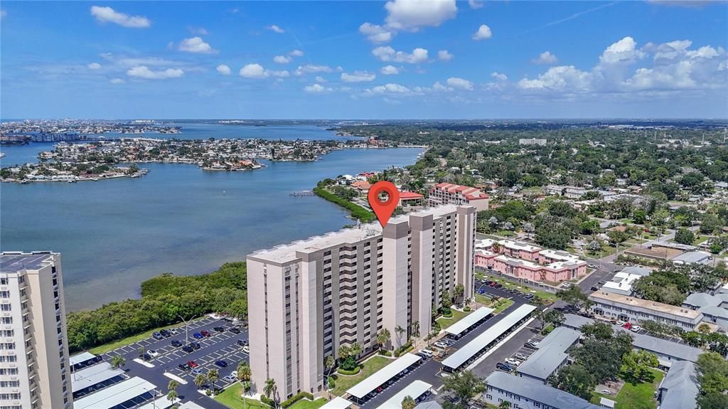 For Sale: $345,000 (2 beds, 2 baths, 1055 Square Feet)