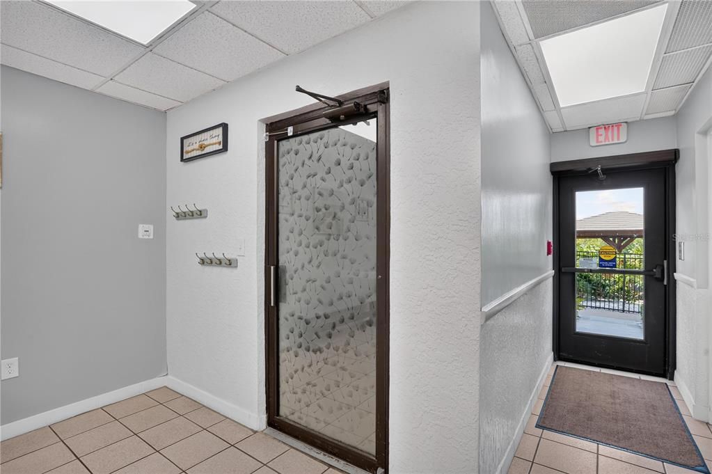 For Sale: $345,000 (2 beds, 2 baths, 1055 Square Feet)