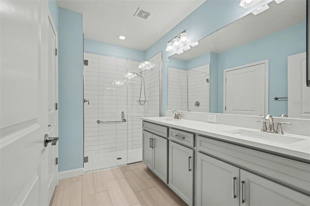 Active With Contract: $239,900 (2 beds, 2 baths, 1625 Square Feet)