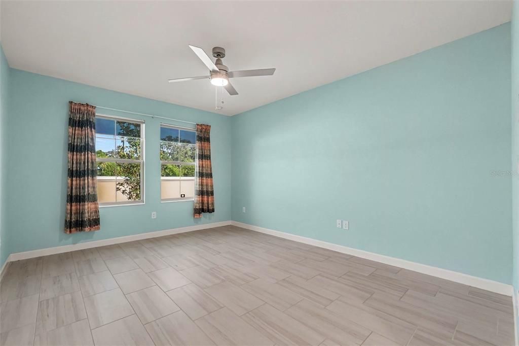 Active With Contract: $239,900 (2 beds, 2 baths, 1625 Square Feet)