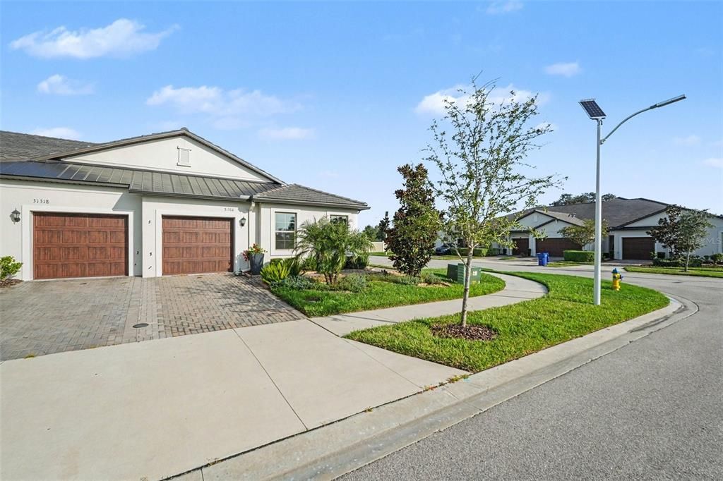 Active With Contract: $239,900 (2 beds, 2 baths, 1625 Square Feet)