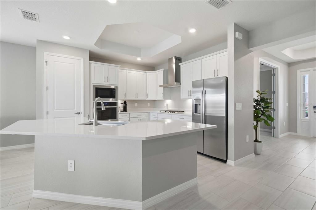 For Rent: $5,000 (2 beds, 2 baths, 1850 Square Feet)