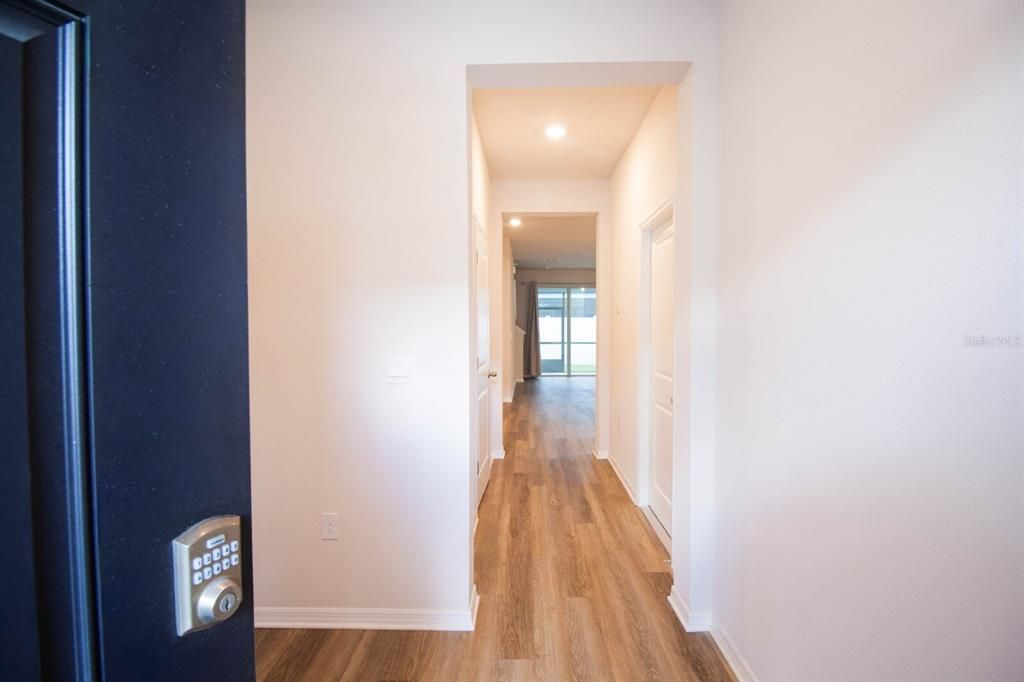 For Rent: $2,395 (3 beds, 2 baths, 1674 Square Feet)