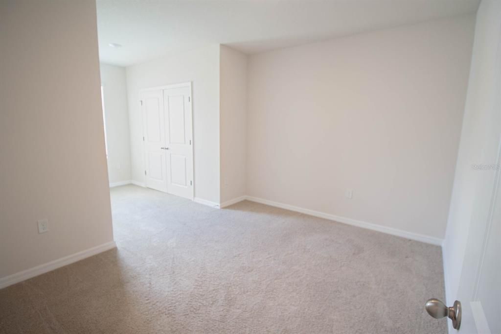 For Rent: $2,395 (3 beds, 2 baths, 1674 Square Feet)