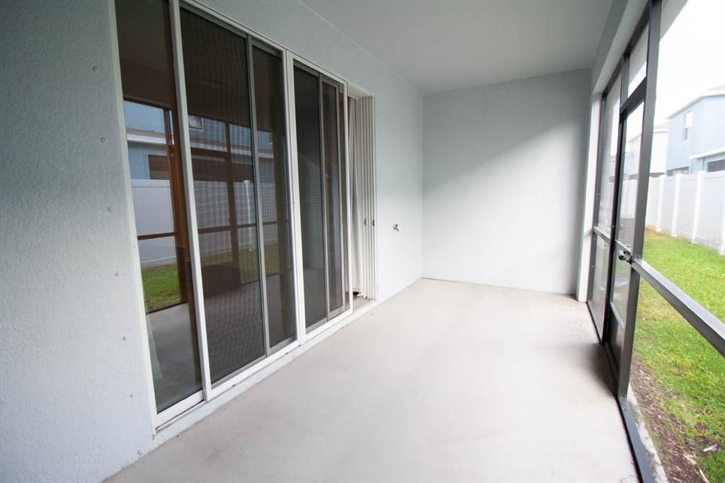 For Rent: $2,395 (3 beds, 2 baths, 1674 Square Feet)