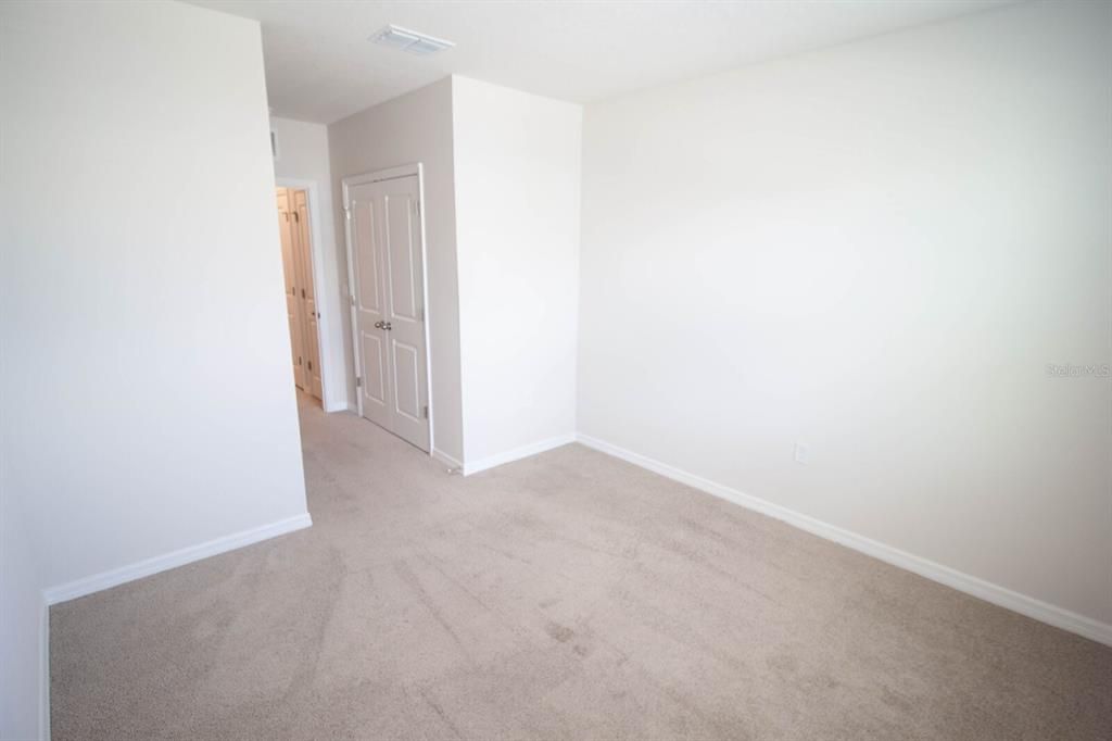 For Rent: $2,395 (3 beds, 2 baths, 1674 Square Feet)