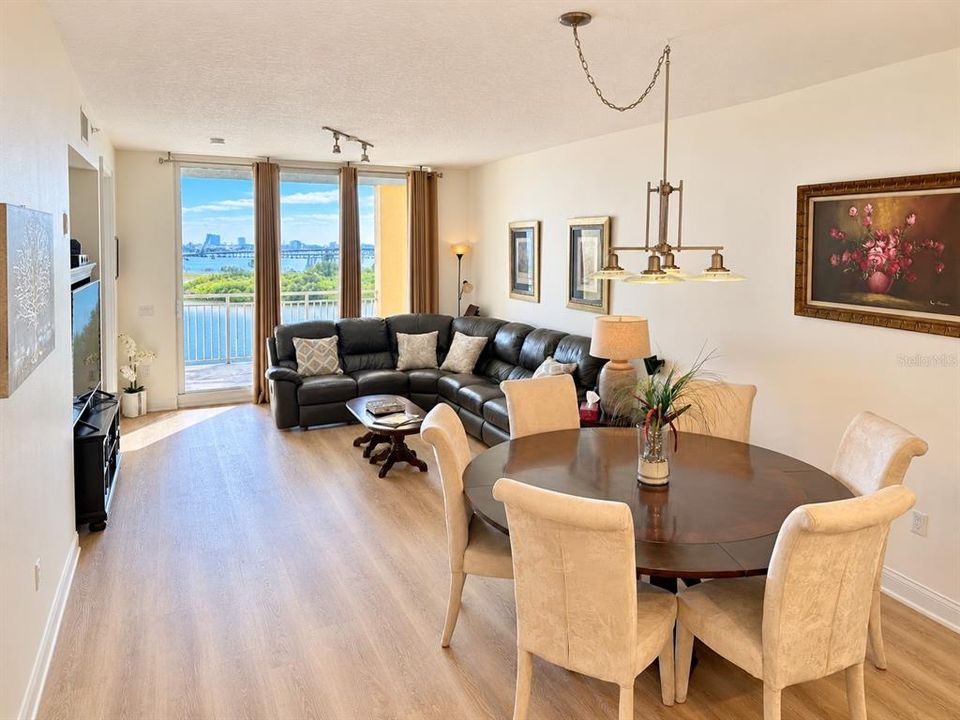 В аренду: $2,500 (2 спален, 2 ванн, 1758 Квадратных фут)