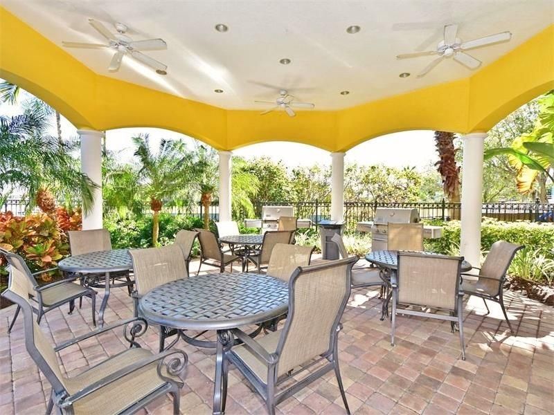 В аренду: $2,500 (2 спален, 2 ванн, 1758 Квадратных фут)
