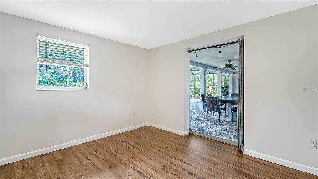 For Sale: $399,900 (2 beds, 2 baths, 1206 Square Feet)
